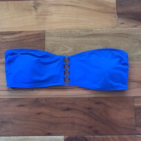 Bundle of bathing suit tops - Picture 2 of 8